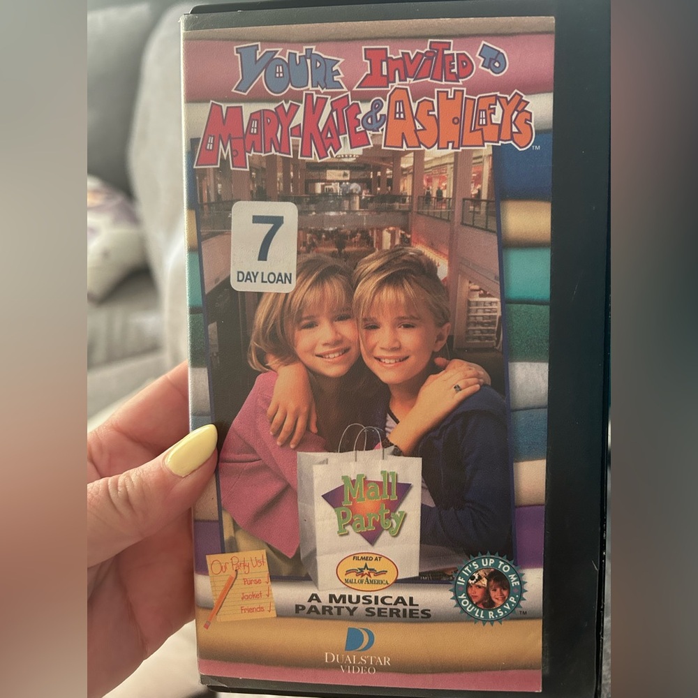 Vintage 1998 Mary-Kate & Ashley Mall Party VHS